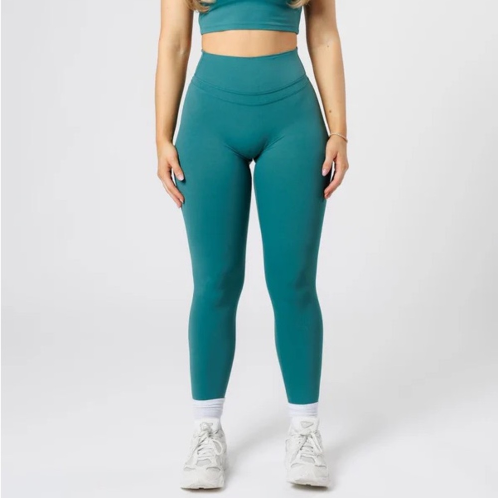 Paragon Fitwear RecStretch Levitate Sculptseam Plus Legging